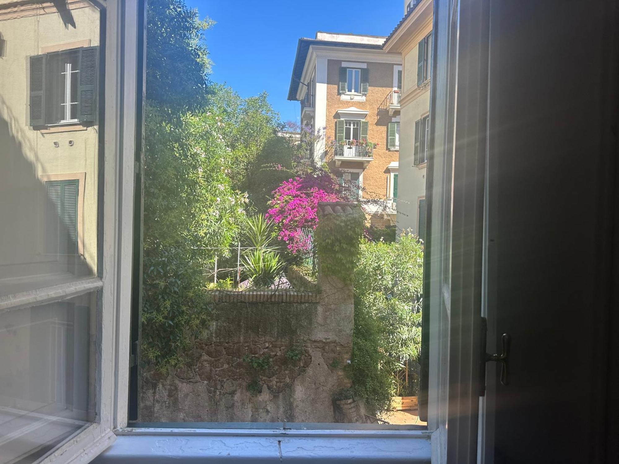 Green Window Roma Экстерьер фото