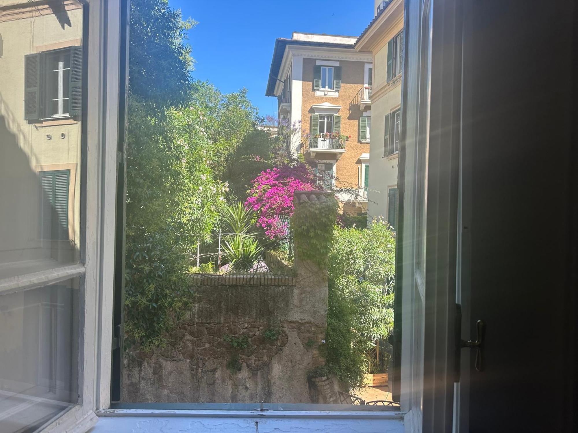 Green Window Roma Экстерьер фото